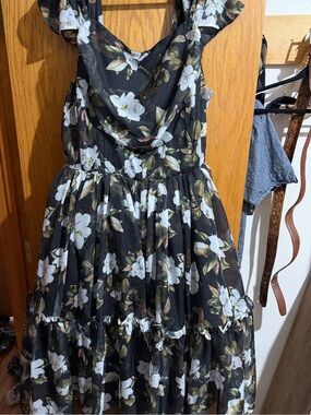 Ivy City Co Black Floral Dress with White Blossoms